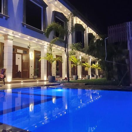 Hotel Crown Breeze Ahangama Esterno foto